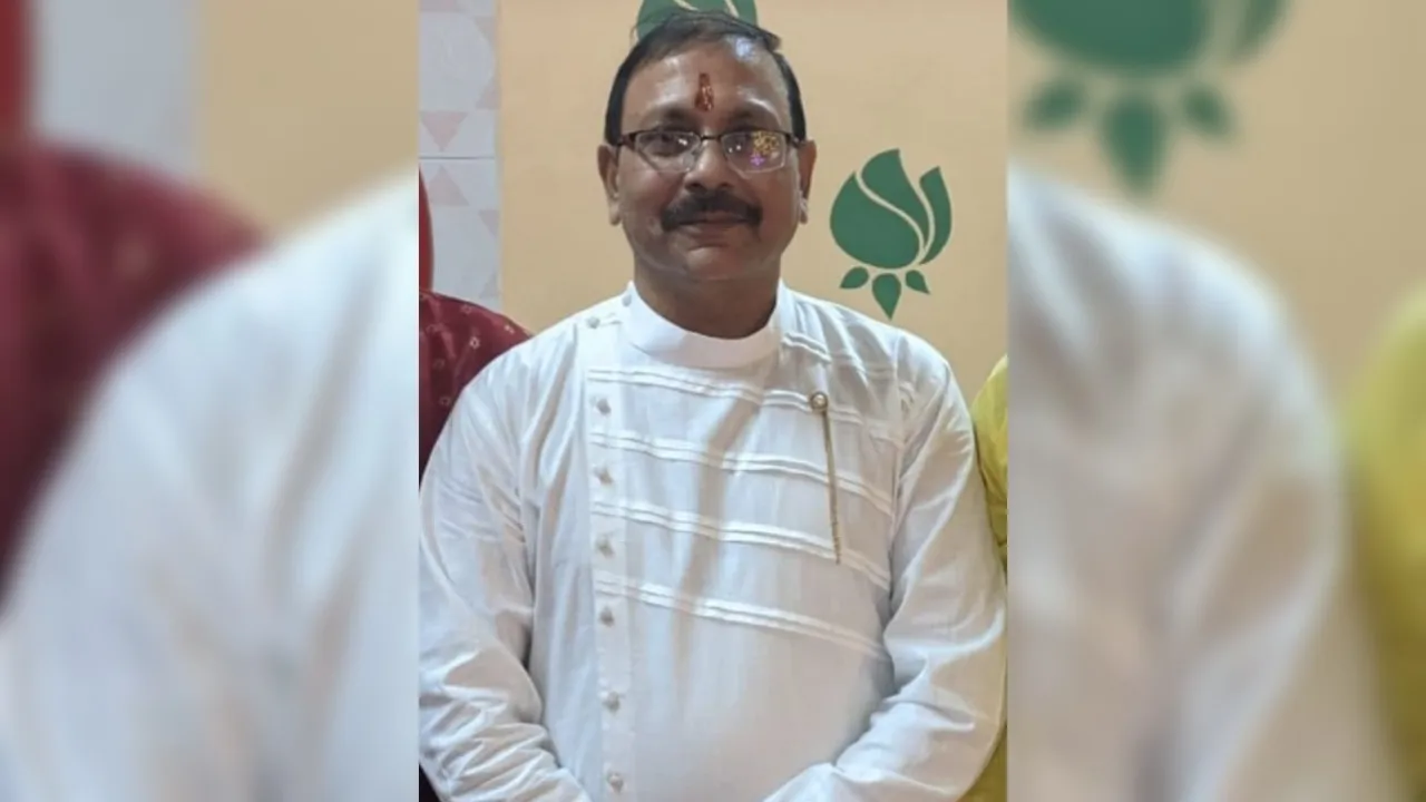 PCS अरुण कुमार मिश्रा का अहमदाबाद के अस्पताल में निधन: कैंसर से पीड़ित थे, ADM FR के पद पर हमीरपुर में तैनात रहे चुके...