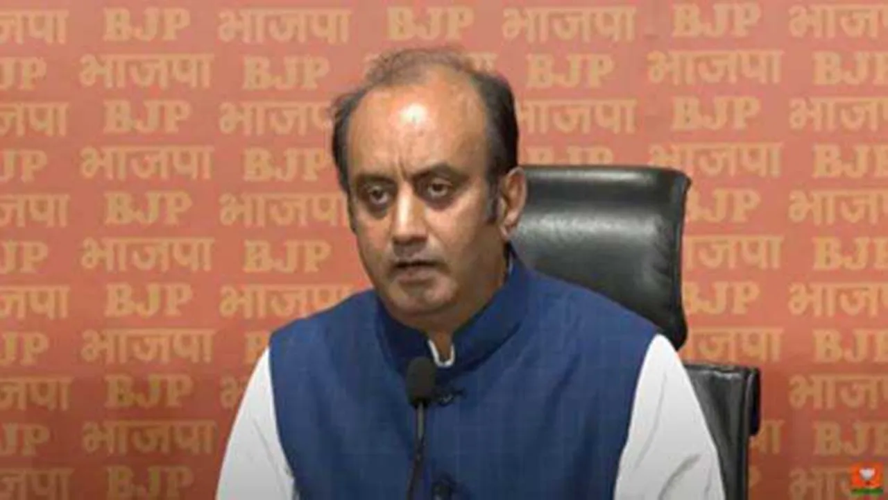 दिल्ली चुनाव: सत्ता के लिए आम आदमी पार्टी विदेशों से मंगा रही मतदाता, BJP का आरोप, जानें पूरा मामला