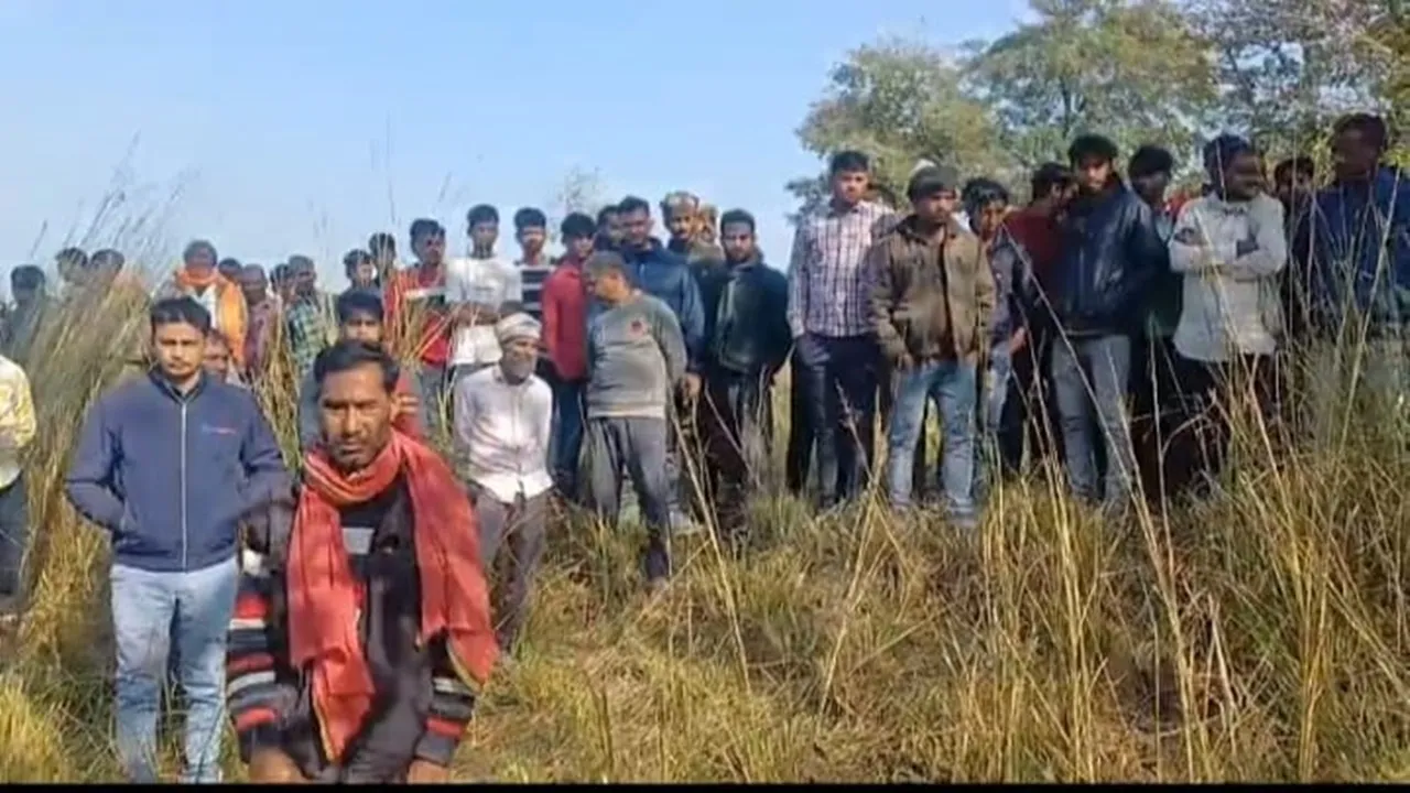 Ayodhya News: ढाई माह से लापता छात्रा का जंगल में मिला कंकाल, कपड़े व चप्पल से हुई पहचान
