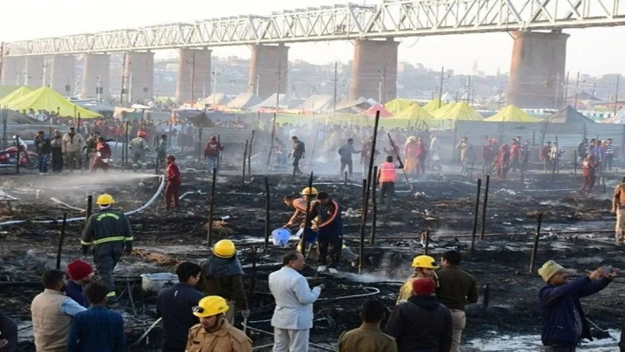 Maha Kumbh 2025: महाकुंभ मेले में लगी आग के मामले में मजिस्ट्रेट जांच का आदेश, टीम गठित
