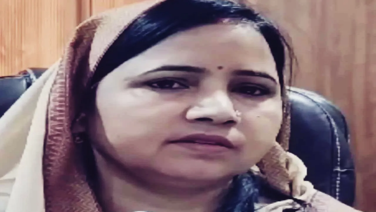कटावां गांव की महिला प्रधान रिंकू सिंह ने बढ़ाया सुलतानपुर का मान, गणतंत्र दिवस की परेड में होंगी मेहमान 