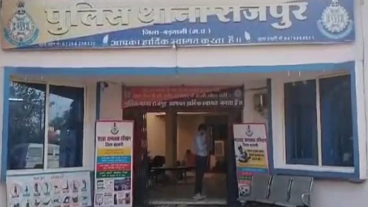 MP News: एमपी के पूर्व गृहमंत्री बाला बच्चन के घर से चोरों ने उड़ाया नकदी समेत लाखों का सामान 