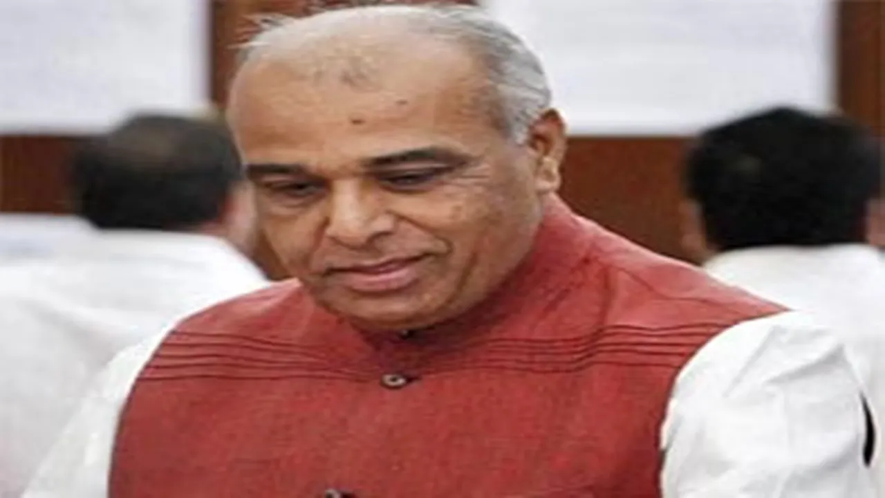 जगदंबिका पाल ने वक्फ संबंधी संसदीय समिति की रिपोर्ट लोकसभा अध्यक्ष को सौंपी 