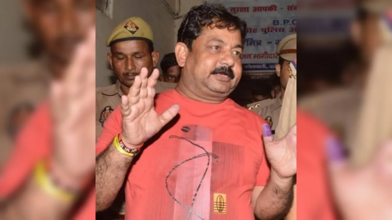 कानपुर प्रेस क्लब के पूर्व अध्यक्ष अवनीश दीक्षित पर एक और FIR दर्ज, करोड़ों की संपत्ति पर कब्जे का है आरोप, इन लोगों के भी नाम आए सामने...