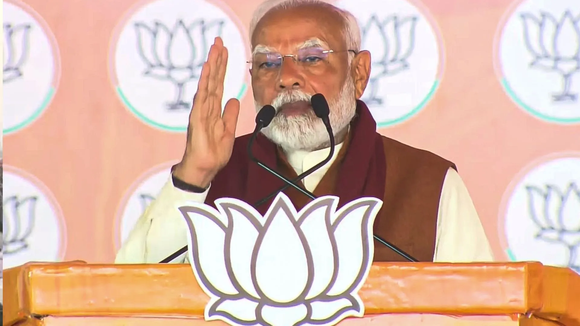 'AAP ने दिल्ली को ATM बनाया, गरीबों के कल्याण के लिये BJP सरकार का बनाना जरूरी', दिल्ली के द्वारका से PM मोदी ने विपक्ष पर साधा निशाना