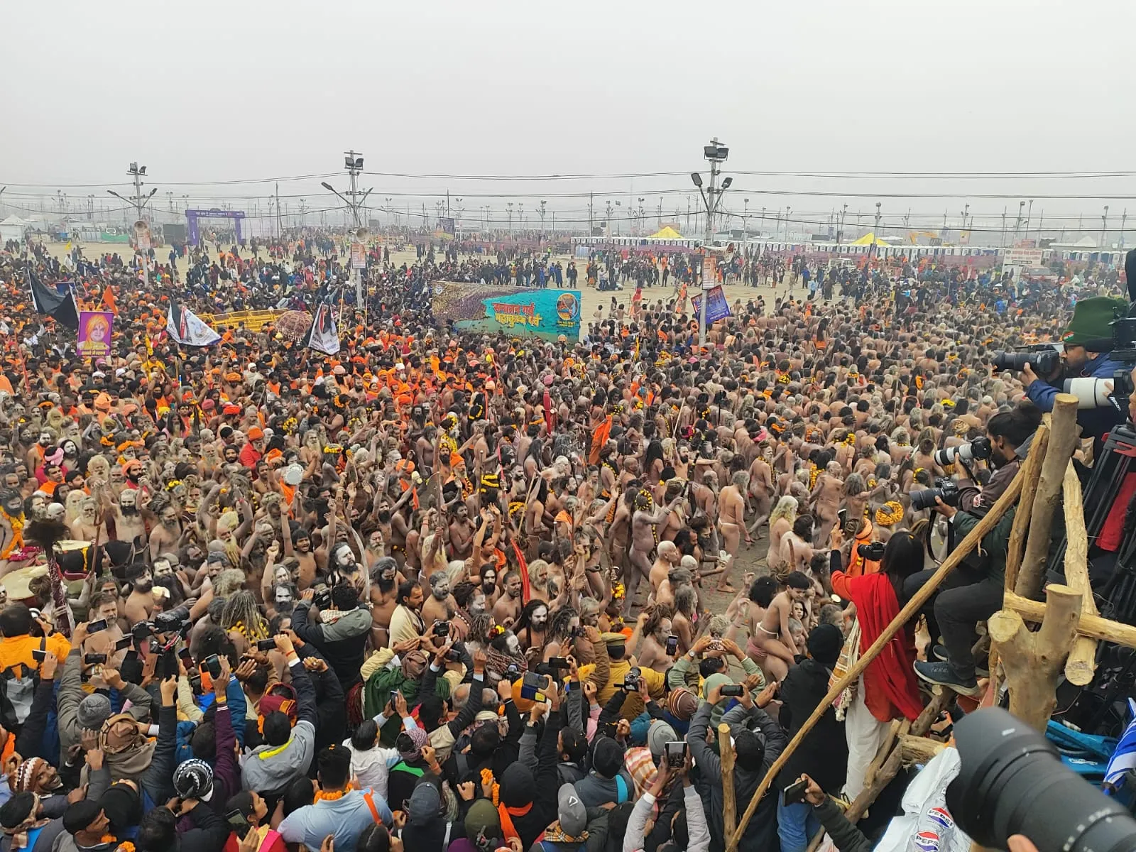 महाकुंभ ने तोड़े सारे रिकॉर्ड, संगम में डुबकी लगाने वालों का आंकड़ा 10 करोड़ के पार 