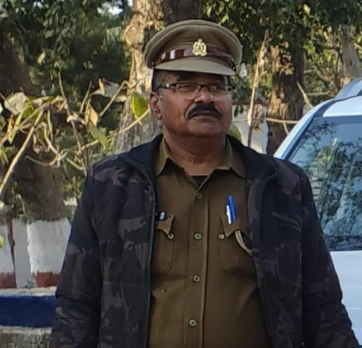 Unnao: छेड़छाड़ के मामले में नाम शामिल करने का खेल...घूस लेने के आरोपी दरोगा को एंटी करप्शन टीम ने पकड़ा