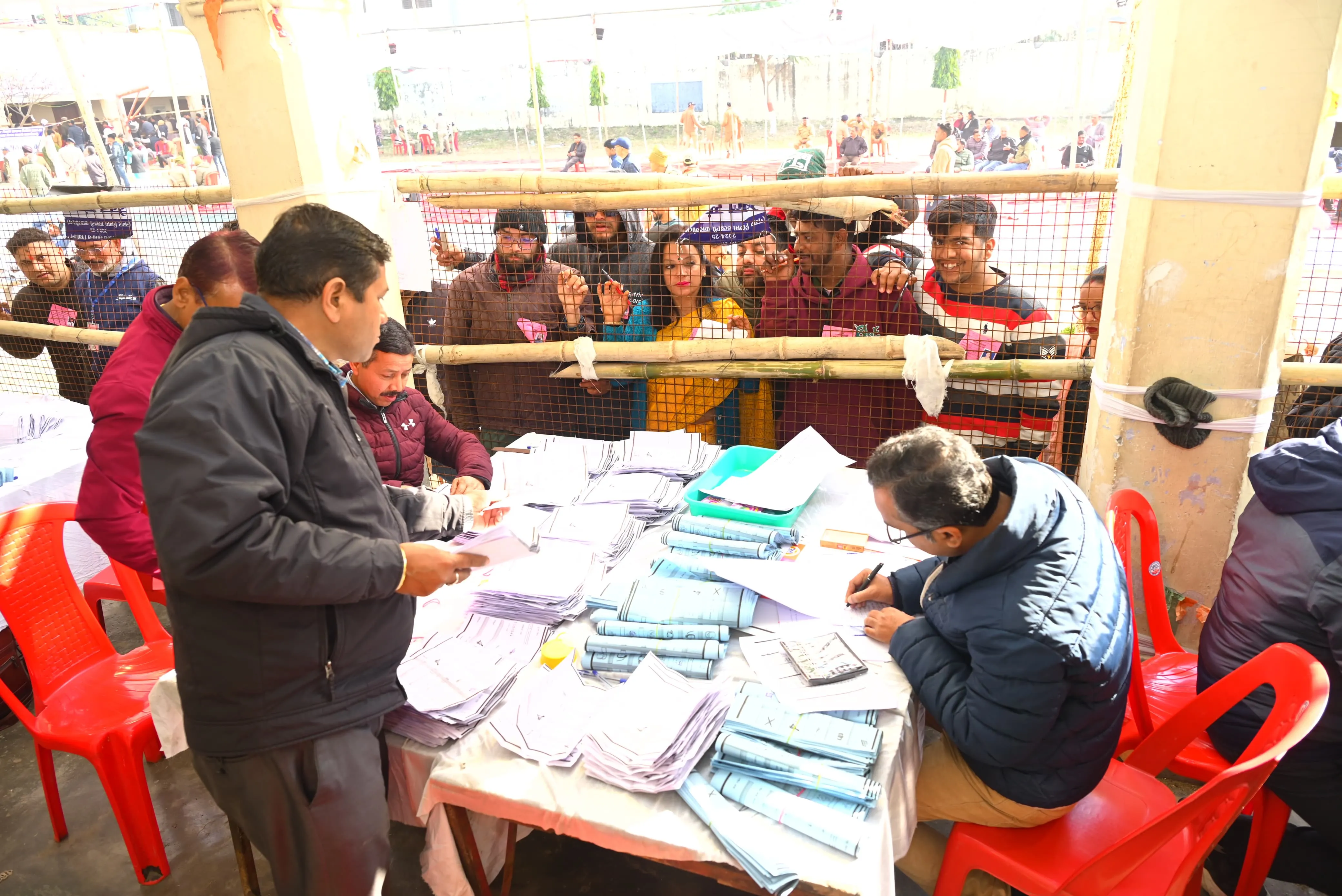 हल्द्वानी: मेयर की मतगणना का दूसरा राउंड पूरा, गजराज बिष्ट 313 वोटों से आगे...