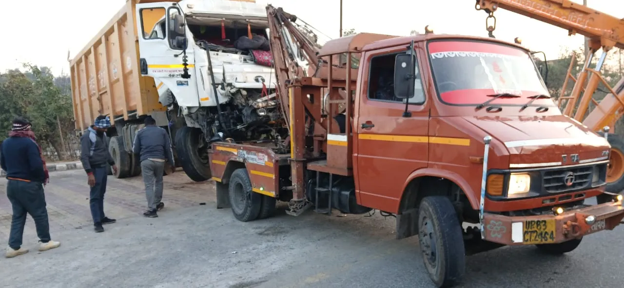 Kannauj: आगरा लखनऊ एक्सप्रेस-वे पर डंपर ने चालक को कुचला...मौत; कई सवारियां गंभीर रूप से घायल