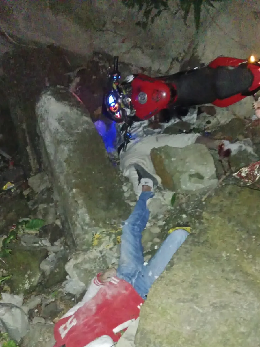 नैनीताल रोड मटियाली के पास दो बाइक सवारों की मौके पर मौत