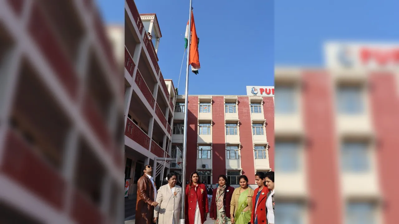 कानपुर के मदर टेरेसा मिशन स्कूल की तीनों शाखाओं में हर्षोल्लास के साथ मनाया गया गणतंत्र दिवस: बच्चों ने देशभक्ति के गाए तीन