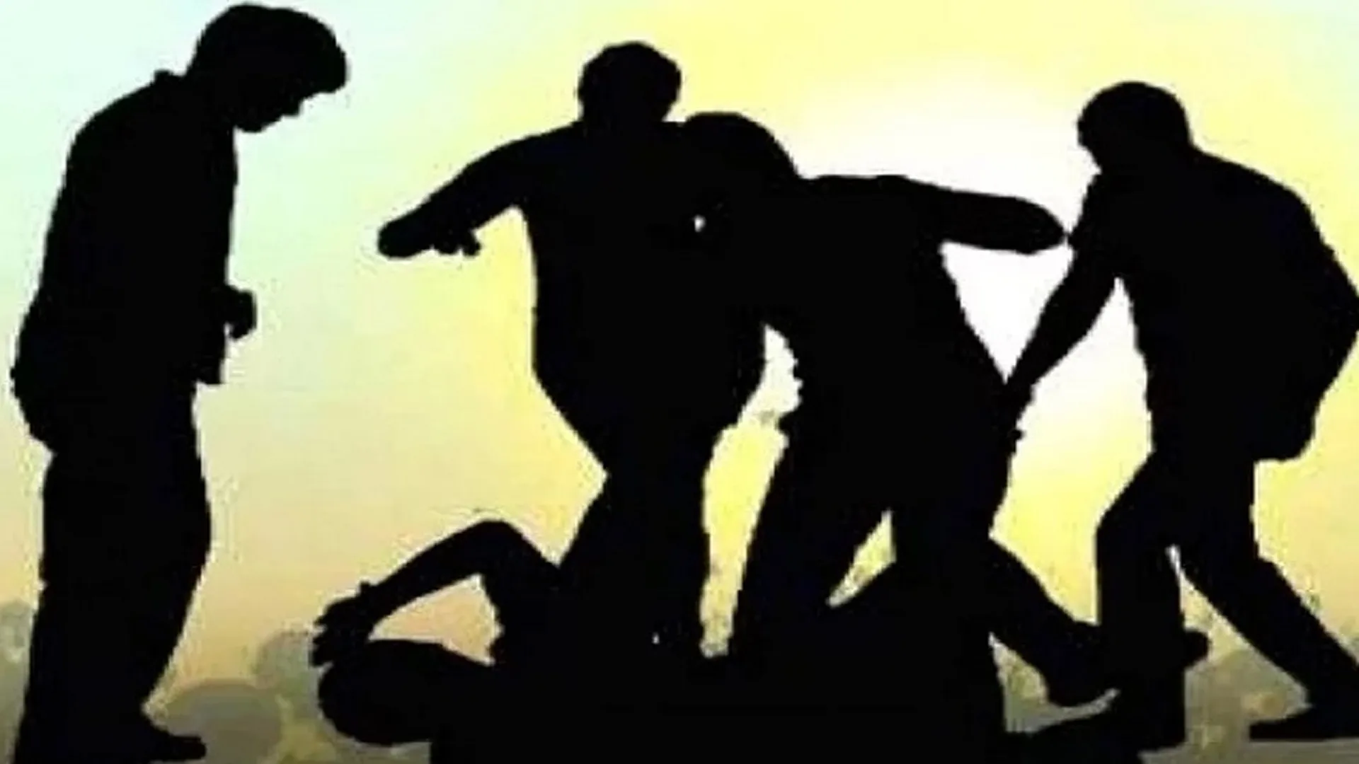 बदायूं : कार्यालय में काम कर रहे लेखपाल पर हमला, रिपोर्ट दर्ज
