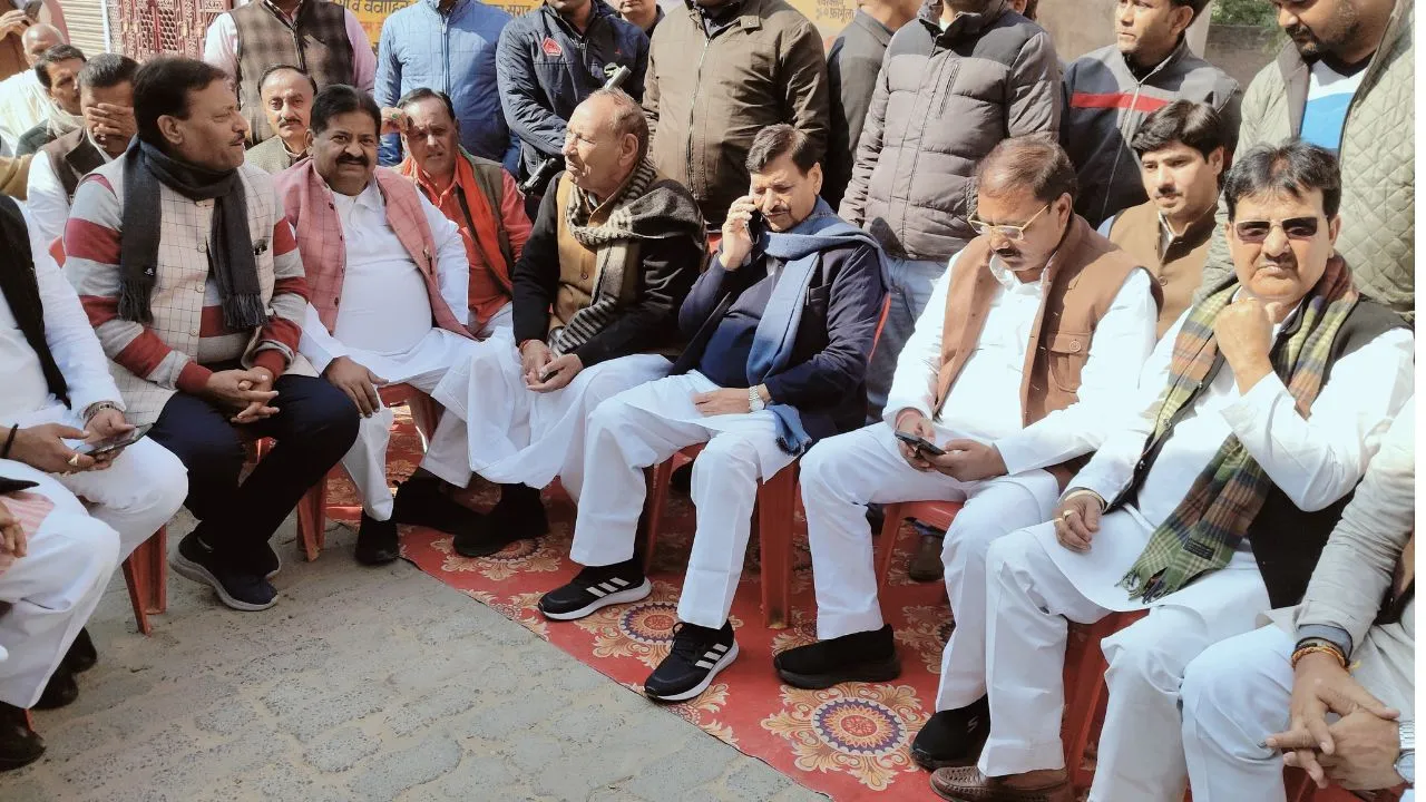  इटावा में शिवपाल सिंह यादव बोले- कुंभ हादसे पर इस्तीफा दे सरकार, करोड़ों खर्च करने भी रही अव्यवस्था...