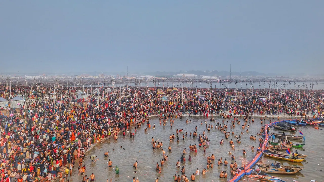 Mahakumbh 2025: महाकुंभ जाने वाले मार्गो पर उपलब्ध रहेंगी 51 एंबुलेंस, राज्य सरकार जारी किया बजट 