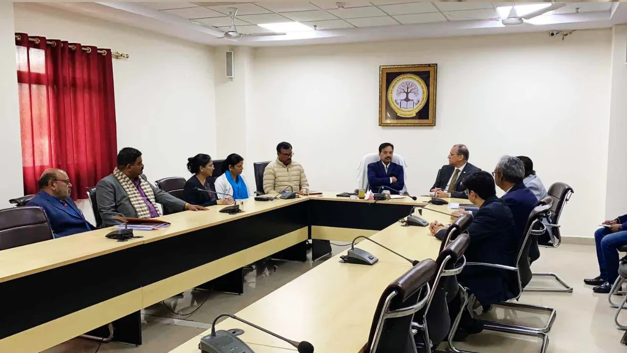 भाषा विश्वविद्यालय और सीबीएमआर मिलकर करेंगे शोध, संस्थानों में साइन हुआ MoU 