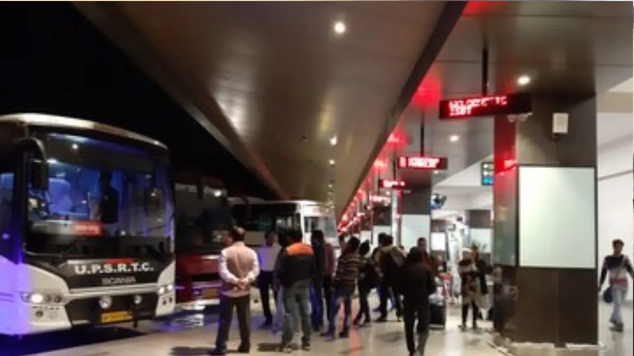 305 रुपए में करें महाकुंभ नगर का सफर, आलमबाग बस टर्मिनल से नई बस सेवा शुरू