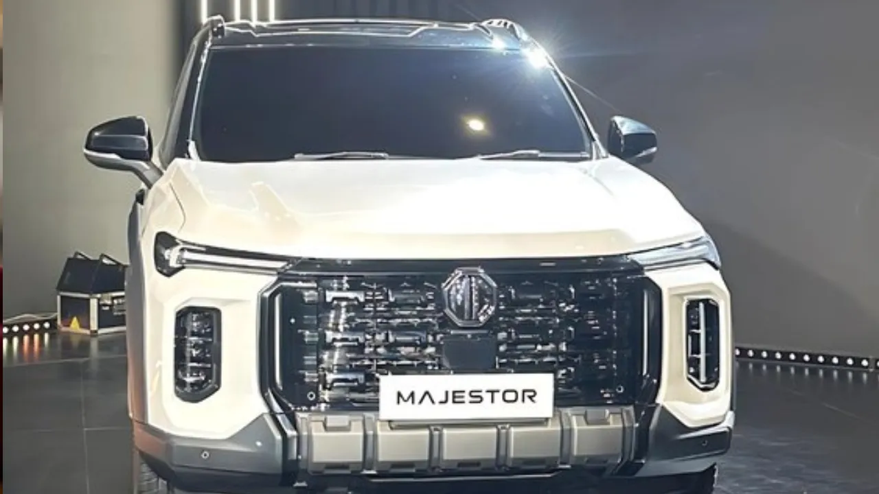 Auto Expo 2025: JSW MG मोटर ने दिखाई SUV 'मैजेस्टर' की झलक 