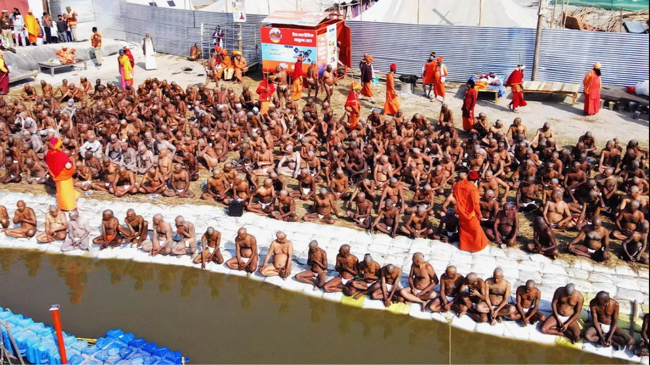 'मेरी अब मृत्यु हो चुकी है...', लोगों ने छोड़ा मोह-माया का साथ, हजारों ने किया नागा साधु बनने के लिए आवेदन