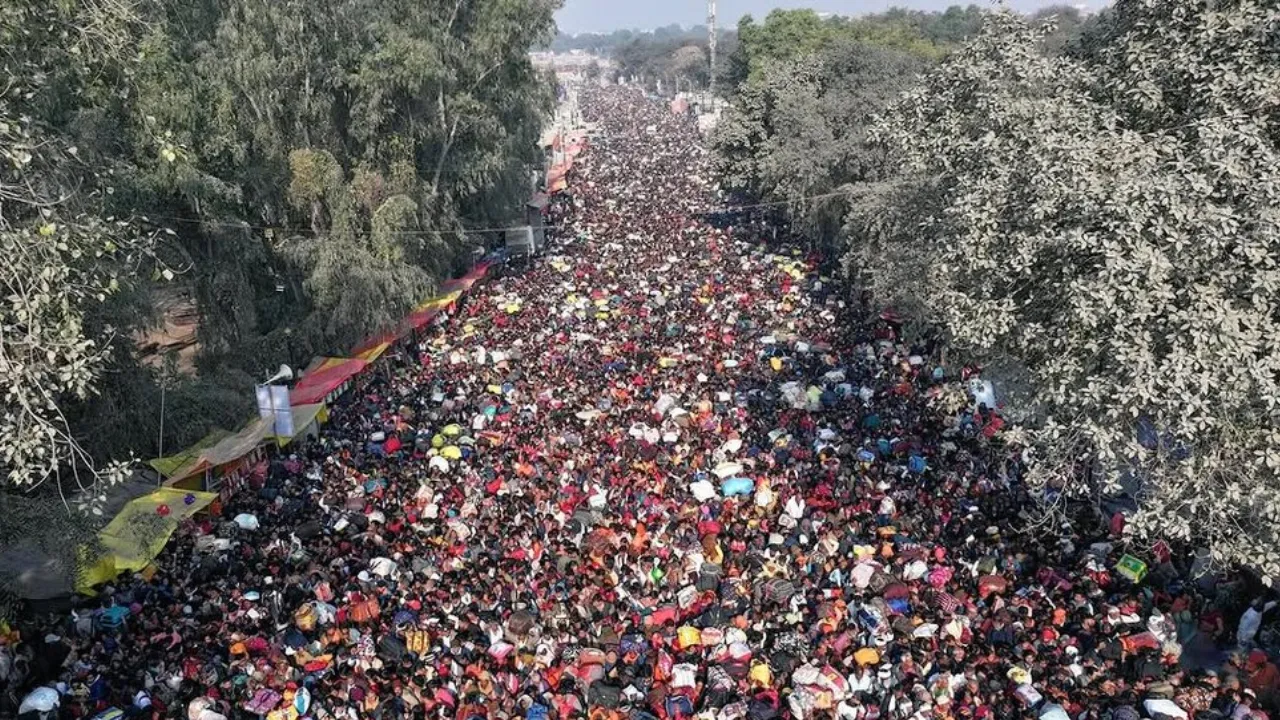 महाकुंभ में भगदड़ के बाद भी श्रद्धालुओं का आना जारी, 2.78 करोड़ लोगों ने स्नान किया 