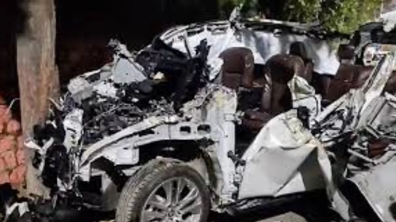 अमेठीः महाकुंभ में स्नान करने जा रहे दो श्रद्धालुओं की मौत, कई घायल 