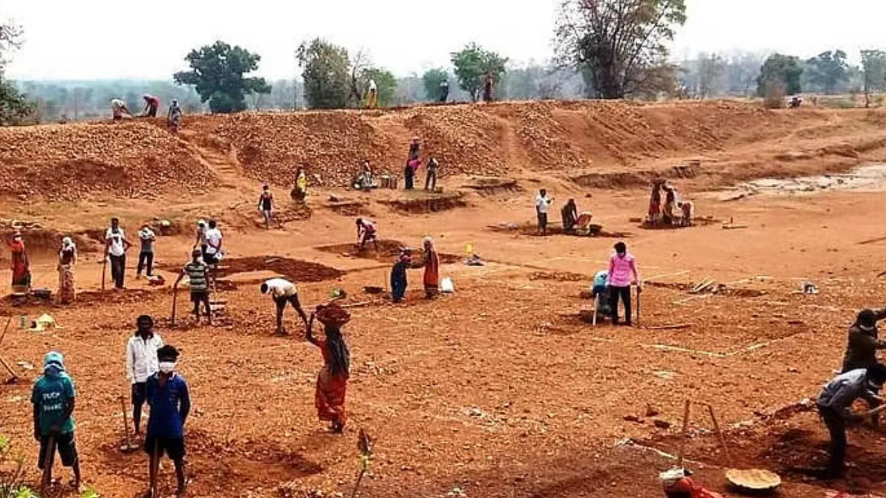 गणतंत्र दिवस पर पूरा बाजार में 41 मनरेगा मजदूरों से कराई गई मजदूरी, मनरेगा की वेबसाइट से हुआ खुलासा  