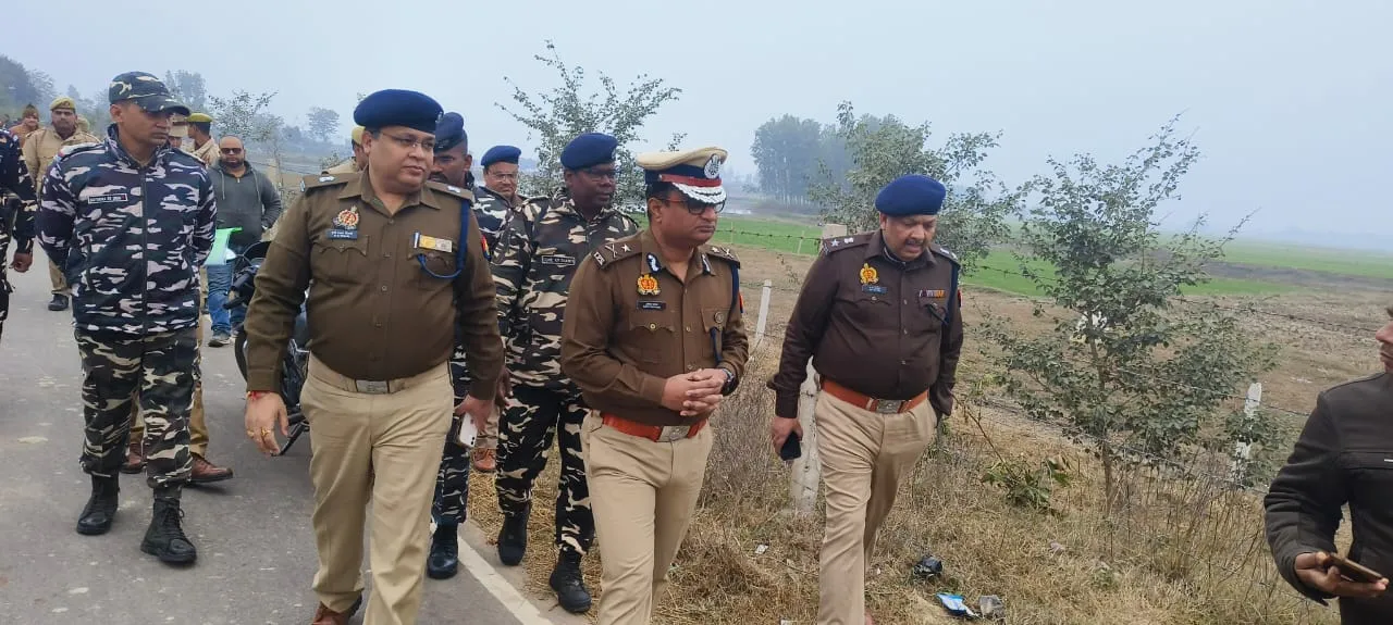 बहराइच: आईजी ने भारत नेपाल बॉर्डर का किया निरीक्षण, कहा- बिना आधार कार्ड के किसी को न दें प्रवेश