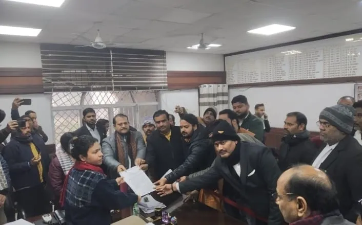 लखीमपुर खीरी: 'हफ्ते भर में अस्पताल संचालक की हो गिरफ्तारी, नहीं तो हिंदू संगठन करेगा आंदोलन'