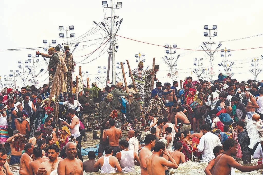 महाकुंभ भगदड़ : न्यायिक आयोग ने शुरू की मामले की जांच, एक महीने में सौंपेंगे रिपोर्ट