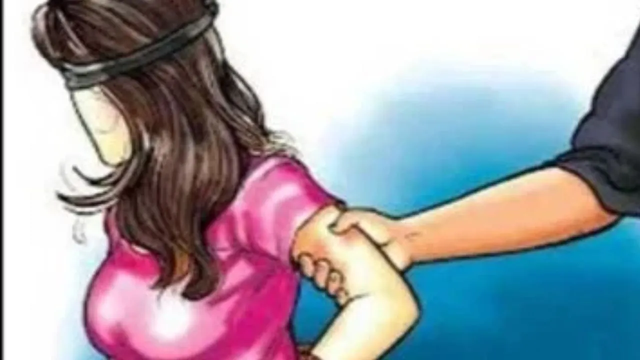 कानपुर में पति को पीटा, पत्नी के कपड़े फाड़े: रैन बसेरे में ले जाकर की अश्लीलता, छह के खिलाफ FIR दर्ज