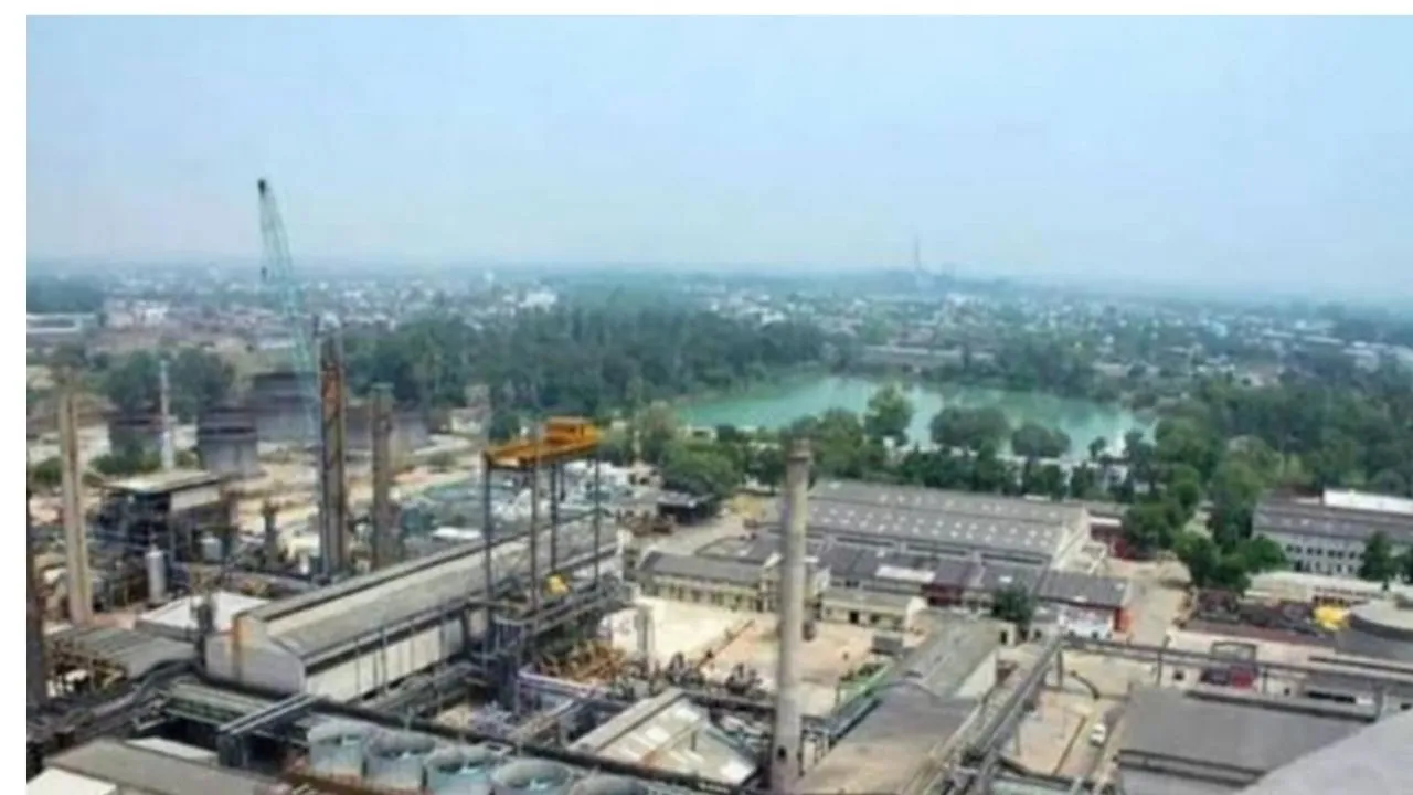 Kanpur: दिल्ली में वार्ता से KFCL में उत्पादन की जगी उम्मीद...एक हफ्ते में गैस की आपूर्ति फिर शुरू कर सकती है गेल 