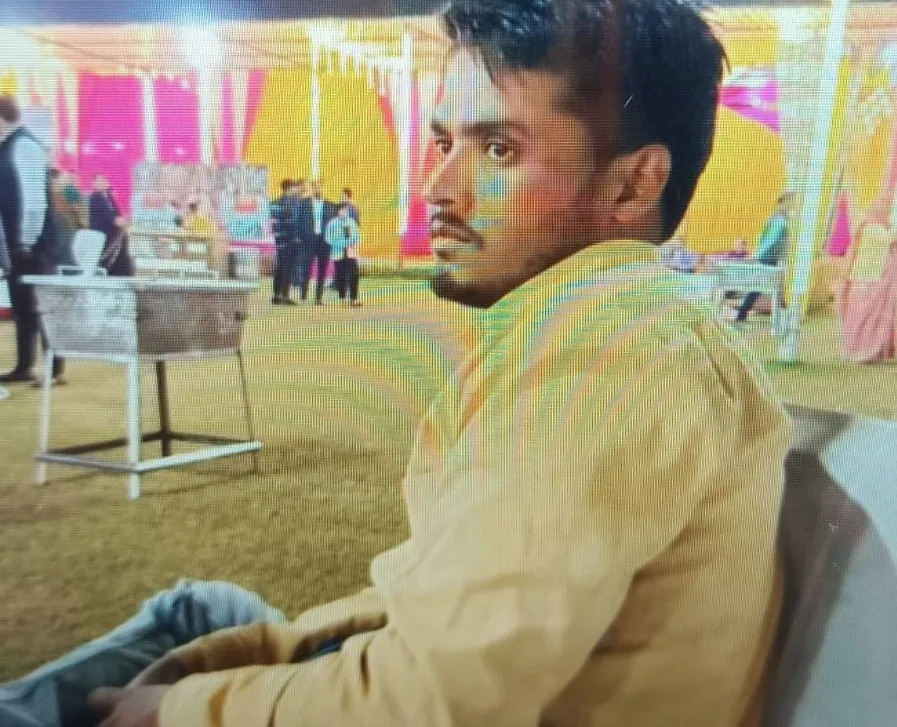 गुरुदेव क्राॅसिंग पर ट्रेन से गिरा युवक...कटकर हुई मौत: एटा से कानपुर होते हुए जा रहा था Mahakumbh, अधिक भीड़ के चलते हुआ हादसा