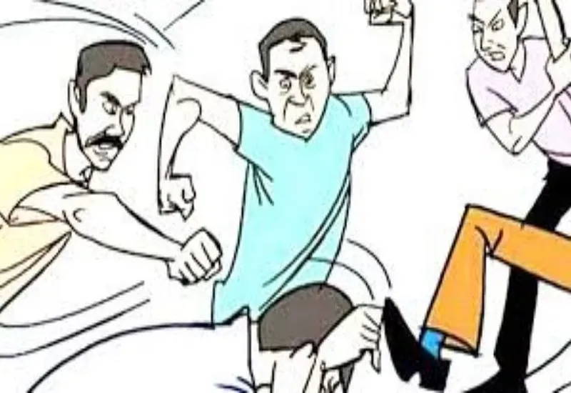 बिजनौर : कूड़े के विवाद को लेकर दो पक्षों में चले लाठी डंडे, 7 महिलाएं घायल