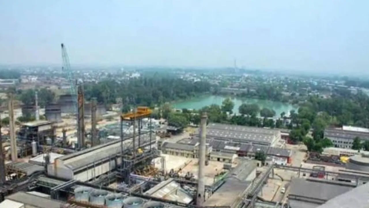 कानपुर में KFCL की बंदी का मामला प्रधानमंत्री तक पहुंचा, एटक के जिला सचिव ने पीएम को भेजा ज्ञापन, कहा ये...