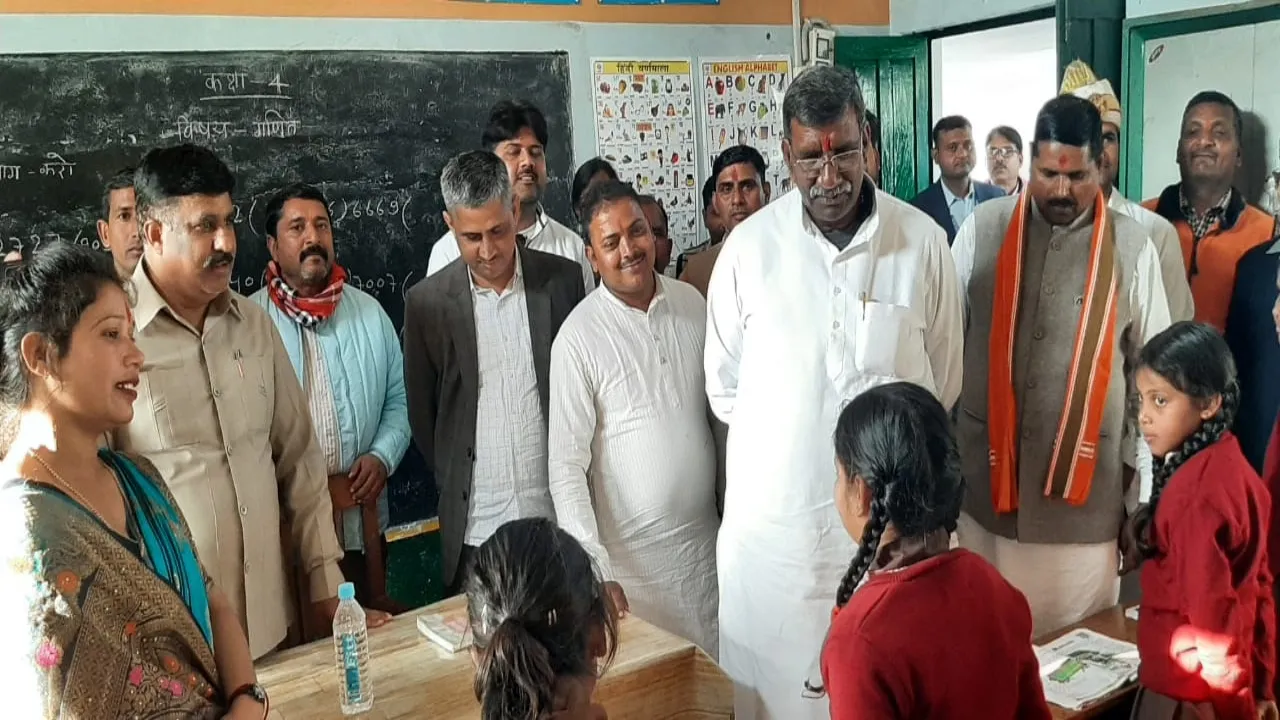 बाराबंकी : राज्यमंत्री Suresh Rahi बोले, विकास कार्यों में लापरवाही बर्दाश्त नहीं