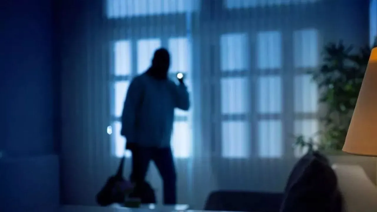 Kannauj: बैंक मैनेजर ने घर में चोरी की गढ़ी थी झूठी कहानी, बोला- मायके से पत्नी ने घर आने को किया फोन तो हड़बड़ाकर बनाया प्लान