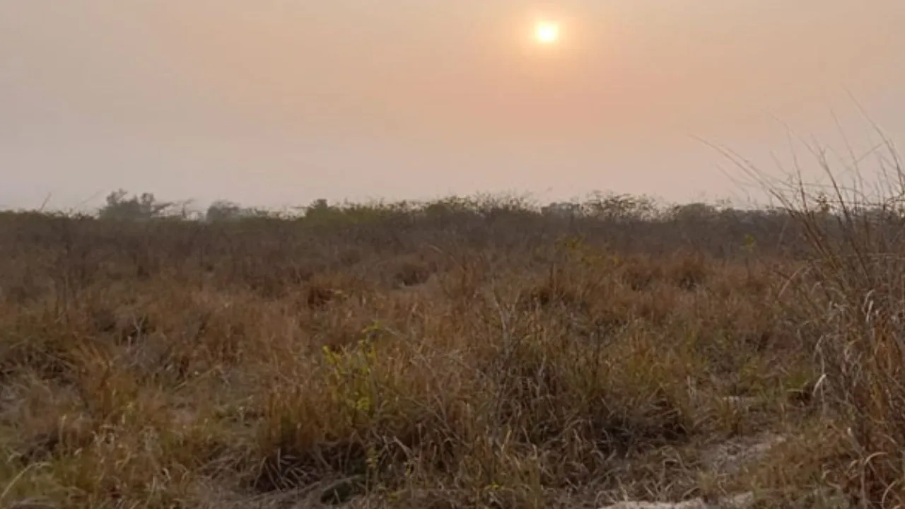 Kanpur: जिलाधिकारी ने किसानोंं को बताई सरकार की मंशा, औद्योगिक कॉरिडोर के लिए भूमि देने को मनाया 