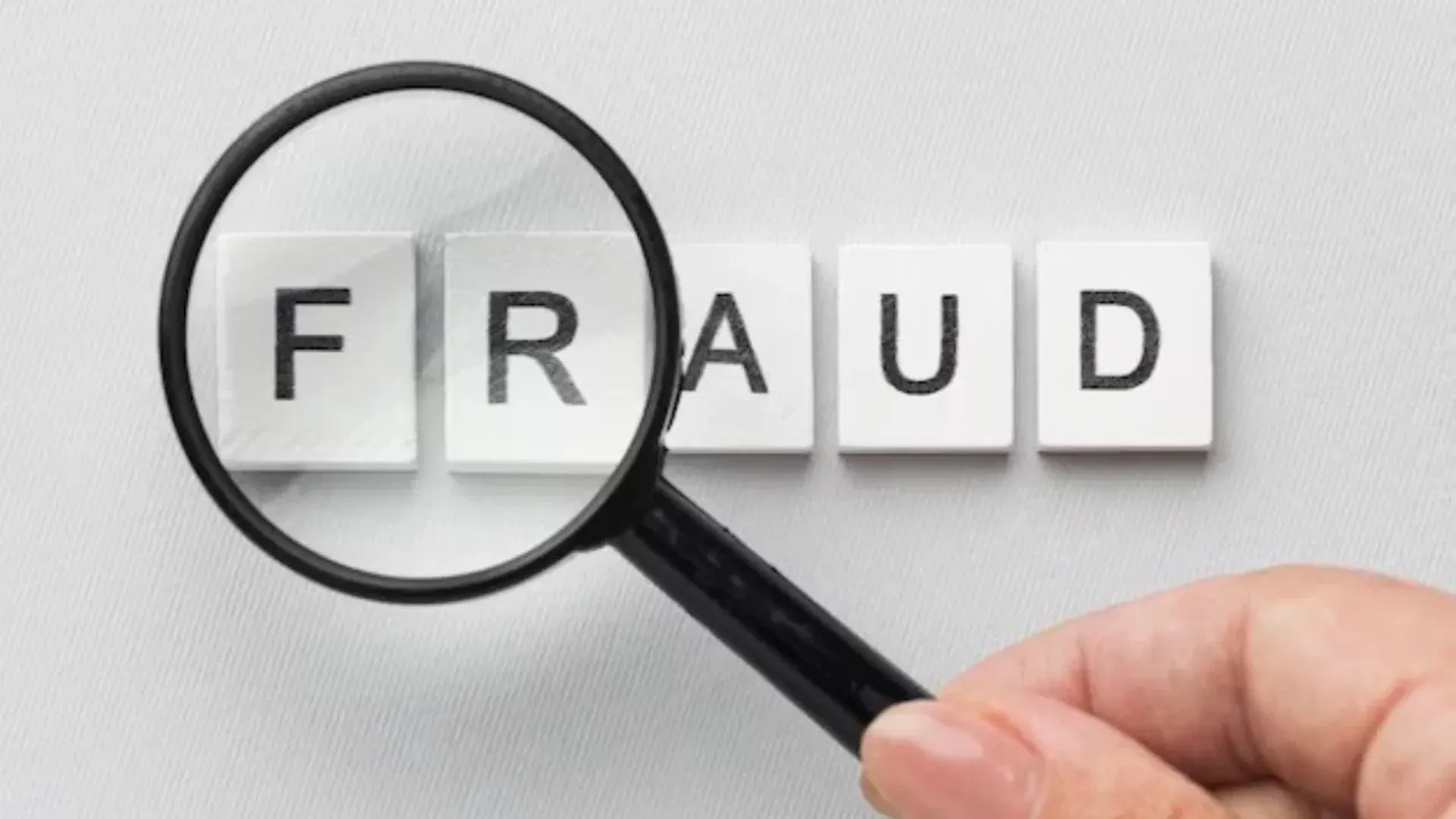 लखीमपुर खीरी: वन विभाग में नौकरी दिलाने के नाम पर ठग लिए चार लाख