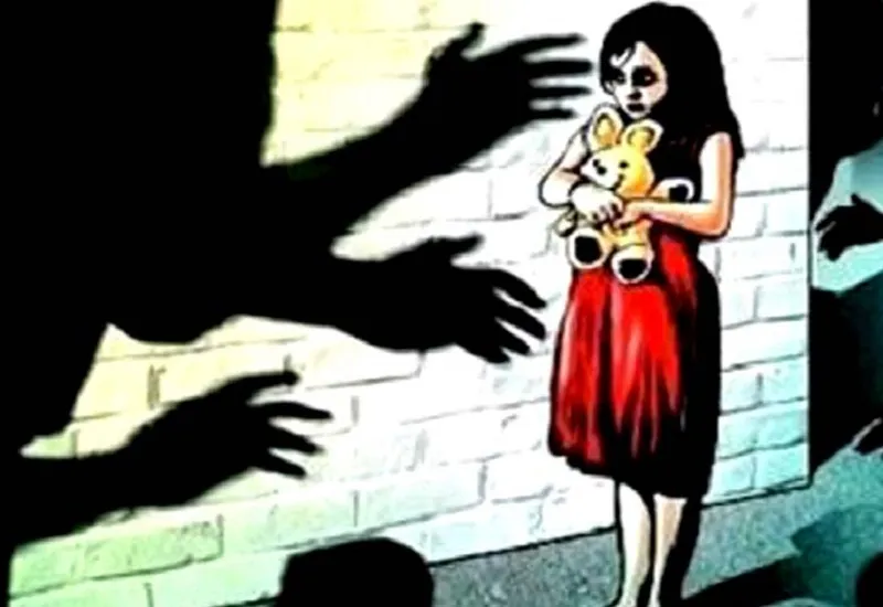 मुरादाबाद : नाबालिग छात्रा से रेप व ब्लैकमेलिंग में पुलिस की लापरवाही आई सामने, अब आरोपी गिरफ्तार  