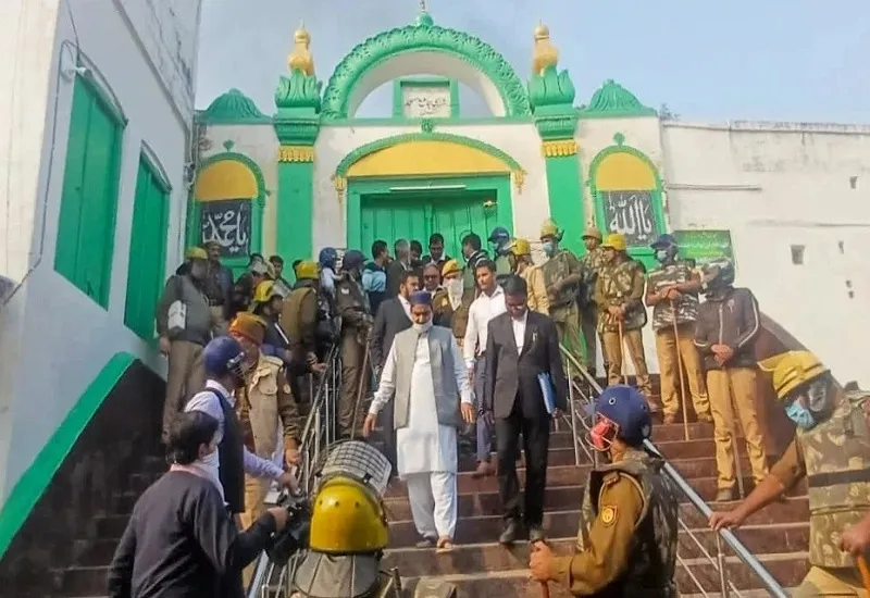 Sambhal violence : न्यायिक जांच आयोग के सदस्य कल करेंगे संभल का दौरा, दर्ज होंगे बयान