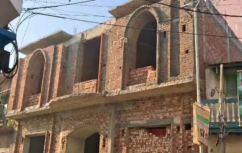 संभल : बिना नक्शा मकान निर्माण मामले में सांसद बर्क नहीं दे पाए जवाब, मांगा समय