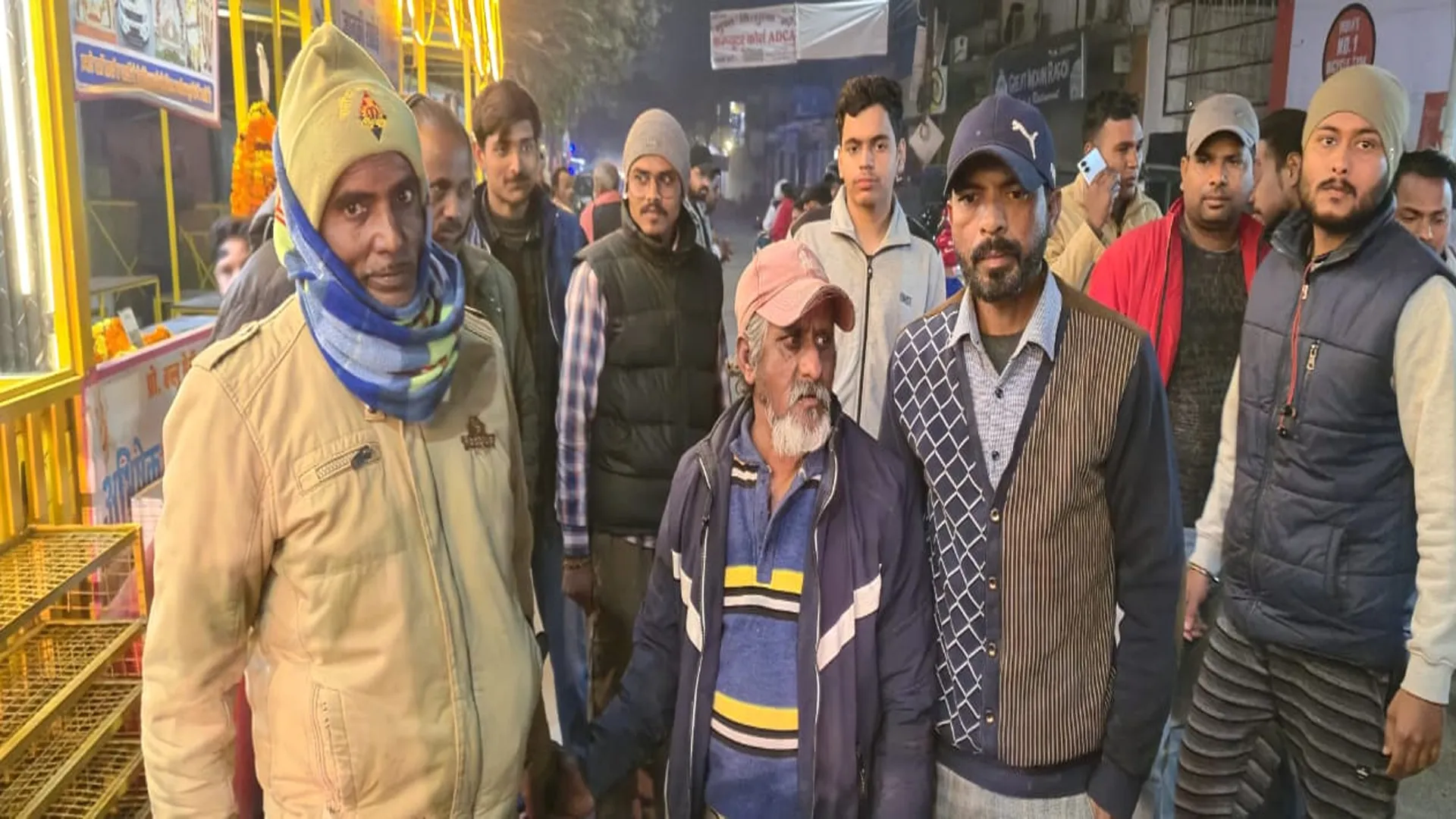 पीलीभीत: पंचमुखी हनुमान मंदिर में खुराफात की कोशिश, दूसरे समुदाय के दो युवक पकड़े 