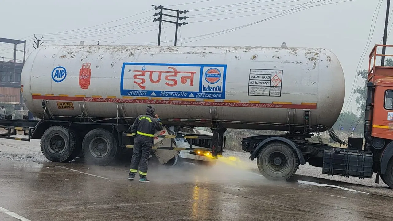 ेKanpur Sachendi Tanker Leakage 1