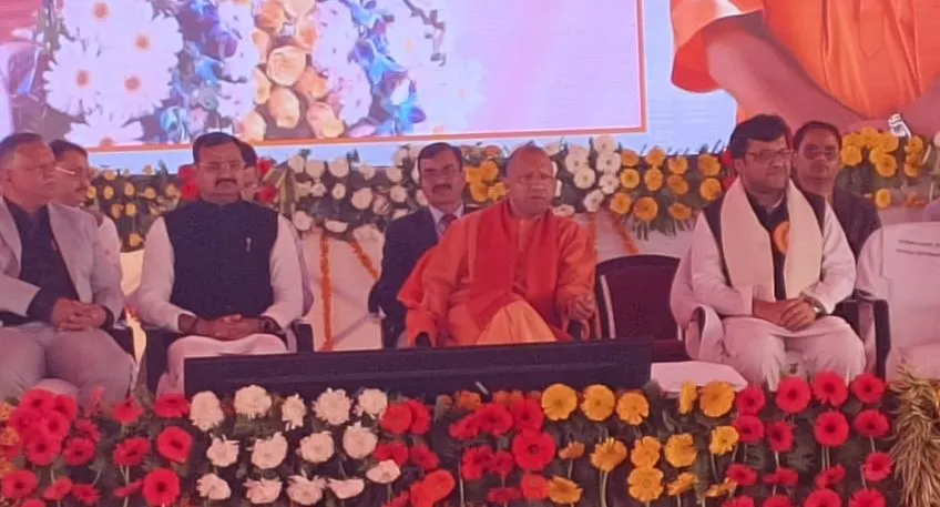 लखीमपुर खीरी: सीएम ने कुंभी में किया पीएलए प्लांट का शिलान्यास, कुछ देर में गोला में रखेंगे शिव मंदिर कॉरिडोर की आधारशिला 