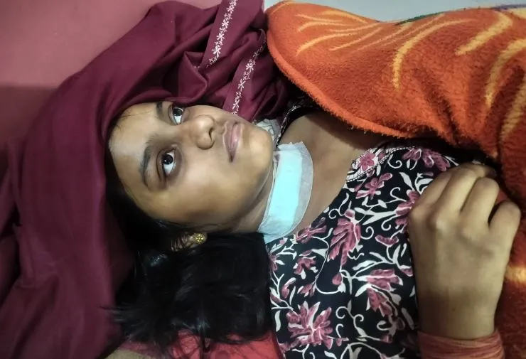 बरेली: स्कूटी सवार छात्रा की मांझे से कटी गर्दन, बेटी को बचा रही मां की भी कटी उंगलियां