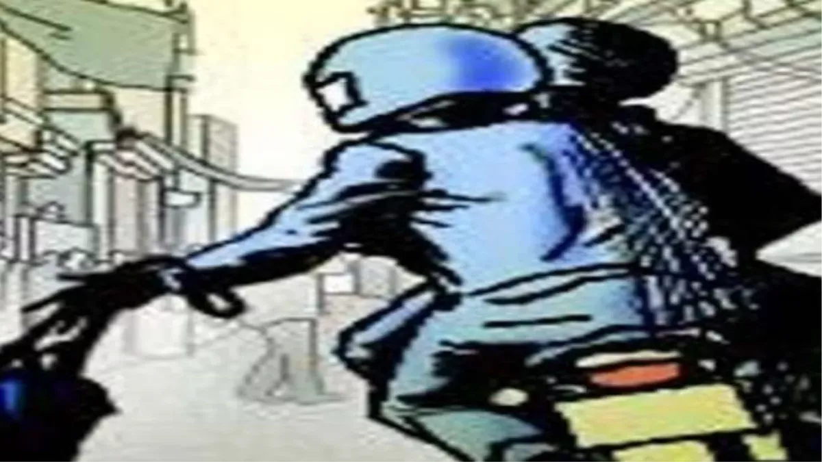 लूटकर गए बदमाश फिर लौटे, दुकानदार ने पहचाना तो भागे 