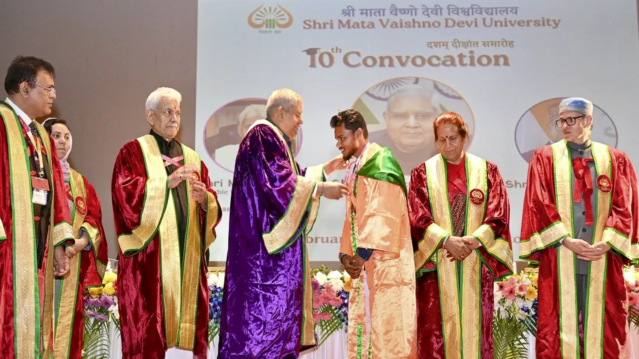 SMVDU के दीक्षांत समारोह में बोले धनखड़- किसी भी राजनीतिक या व्यक्तिगत हित से बड़ा है राष्ट्र हित