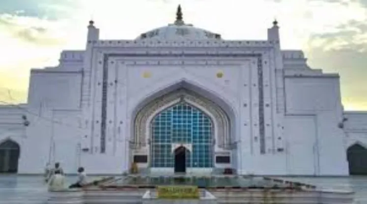 बदायूं: अब 19 फरवरी को होगी नीलकंठ बनाम मस्जिद मामले में सुनवाई 