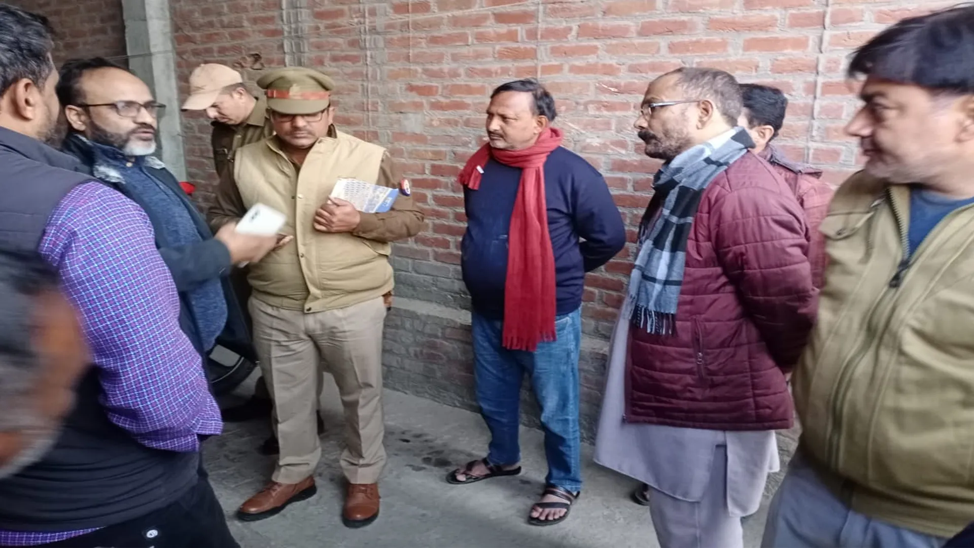 कासगंज: बंद मकान का ताला तोड़कर चोरों ने पार किया 20 तोला सोना समेत 50 हजार नकदी 