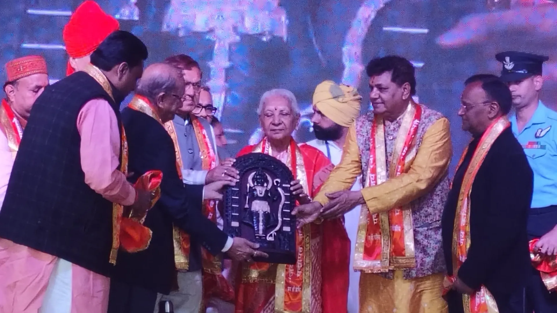 संभल : राष्ट्र निर्माण में महत्वपूर्ण भूमिका निभाएगा कल्कि धाम -आनंदीबेन पटेल