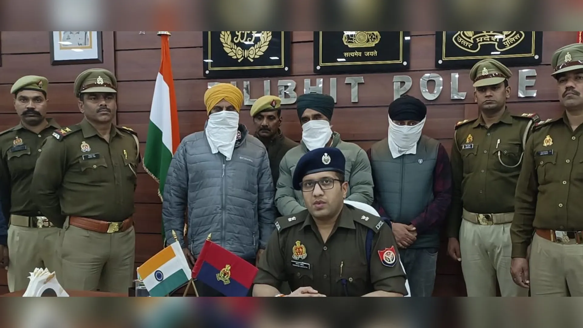 पीलीभीत: HDFC बैंक की नौकरी छोड़ी और करने लगे कबूतरबाजी...पुलिस ने तीन और भेजे जेल...जानिए पूरा मामला